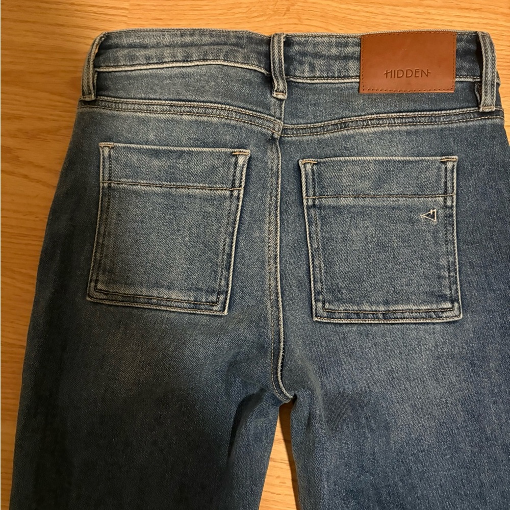 Hidden Flared Jeans With Front Pockets - image 3